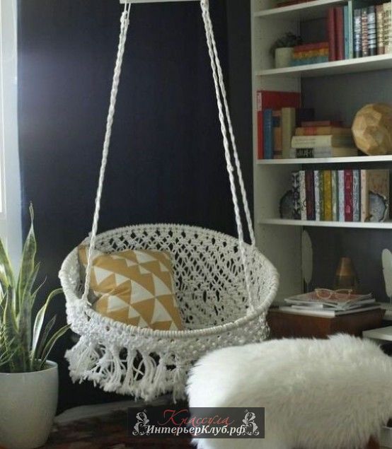 30 Красивое вязаное подвесное кресло в интерьере дома, Вязаный декор для дома своими руками, идеи вязаного декора для интерьера
