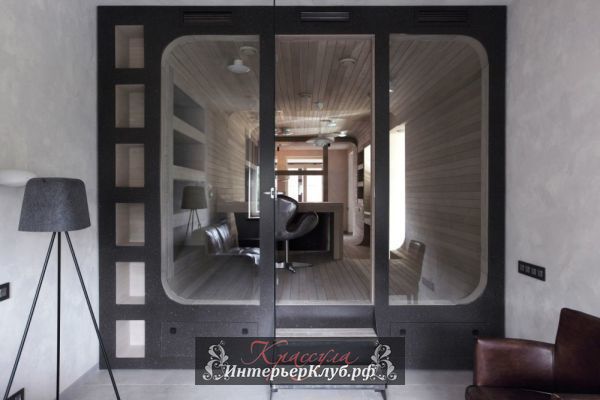 стильный домашний офис с деревянной отделкой