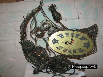 Часы из металлолома