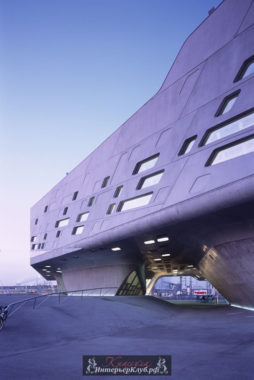 14 Научный центр Phaeno-Science, архитектор Заха Хадид