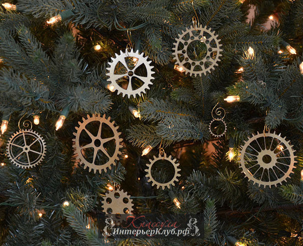 68 Новогодняя елка украшенная  ненужными вещами, украшение новогодней елки старыми вещами, украшение новогодней елки из подручных материалов