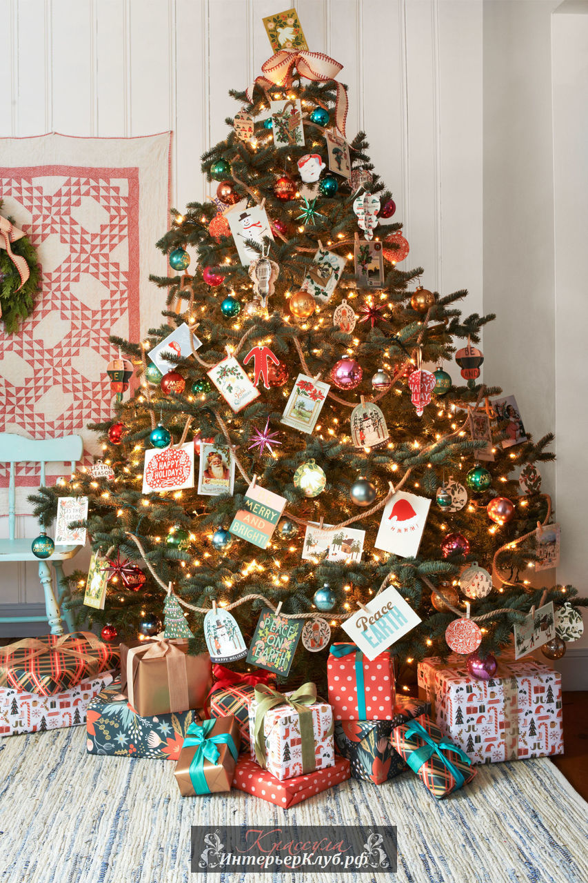 76 Новогодняя елка украшенная  ненужными вещами, украшение новогодней елки старыми вещами, украшение новогодней елки из подручных материалов