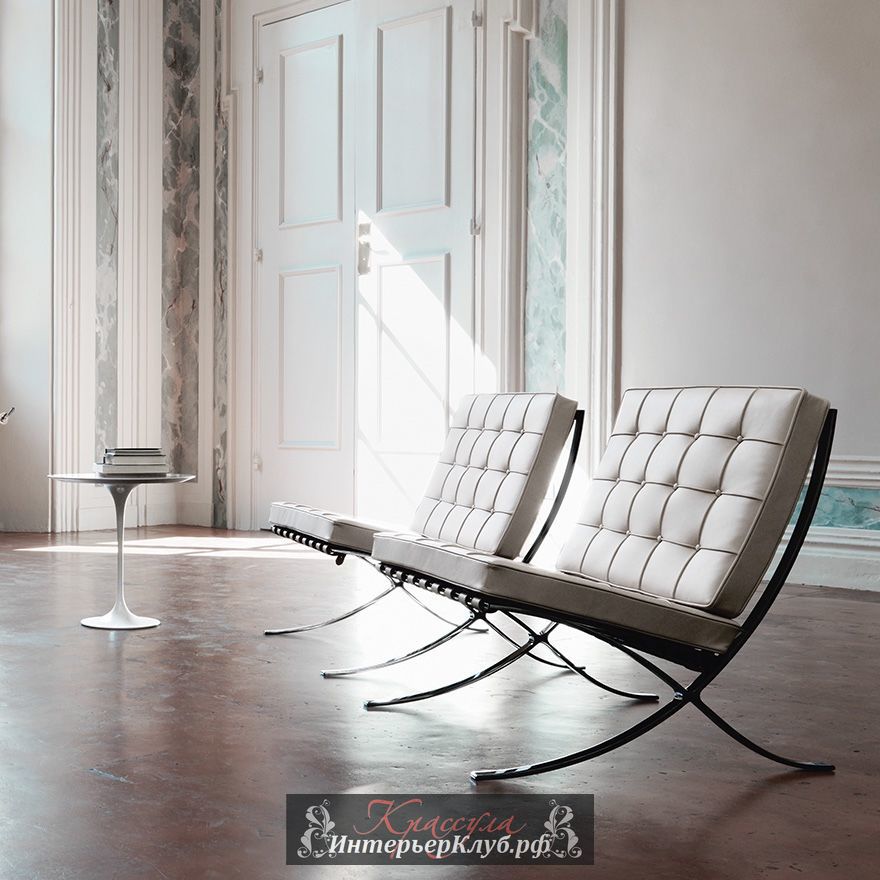 Barcelona-Chairs-with-Saarinen-side-table, Кресло Барселона, Дизайнерская мебель середины 20-го века, дизайнерская мебель 1920-х годов