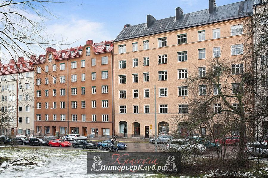 Фасад здания, где находится эта маленькая квартира в скандинавском стиле, Högalid, Стокгольм