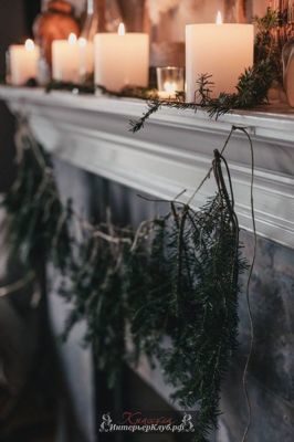 41 Новогодняя гирлянда из настоящих еловых веточек в украшении камина, идеи новогодней гирлянды свои
